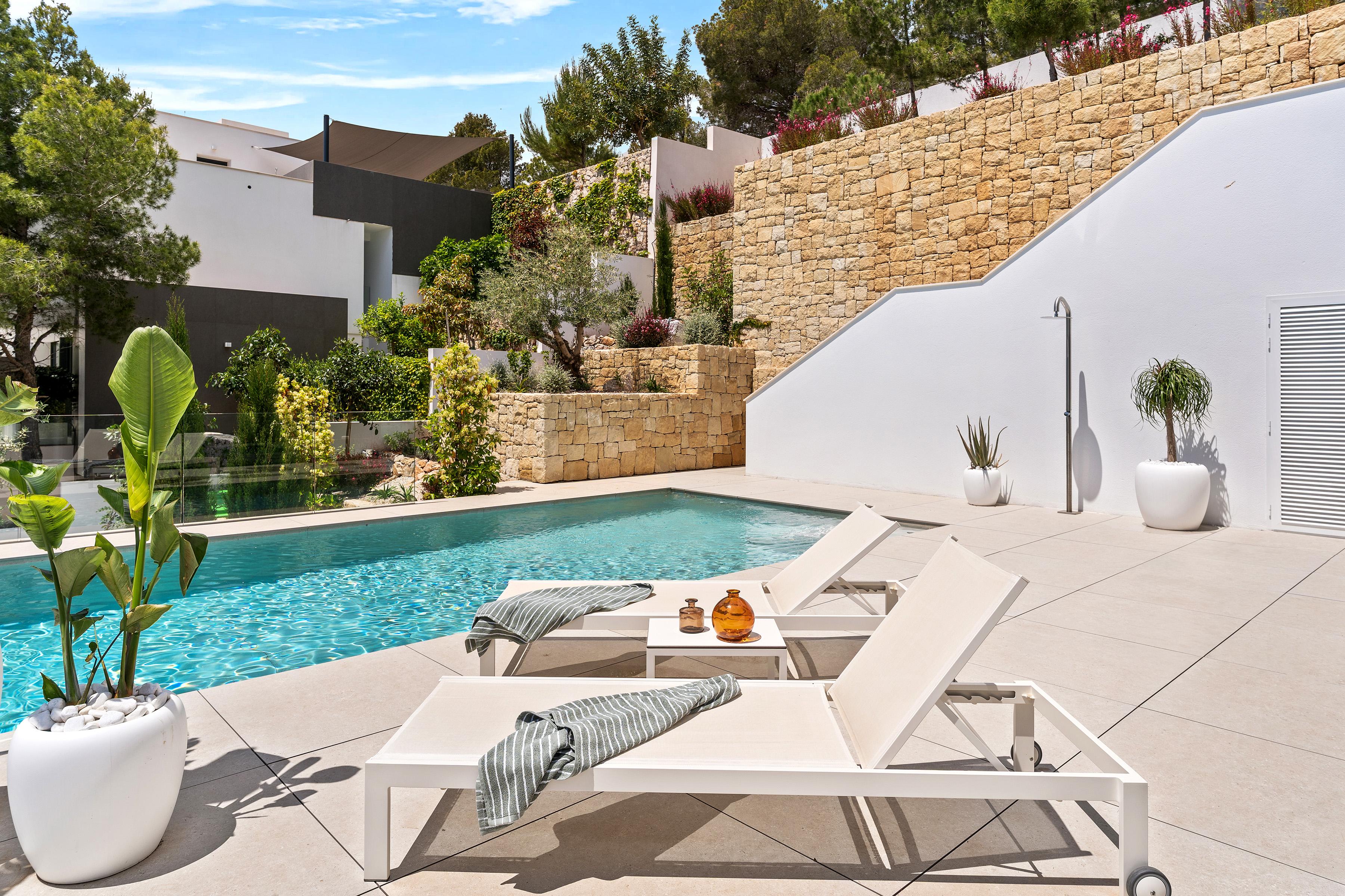 Villa contemporaine exclusive meublée avec vue sur la mer à Altea