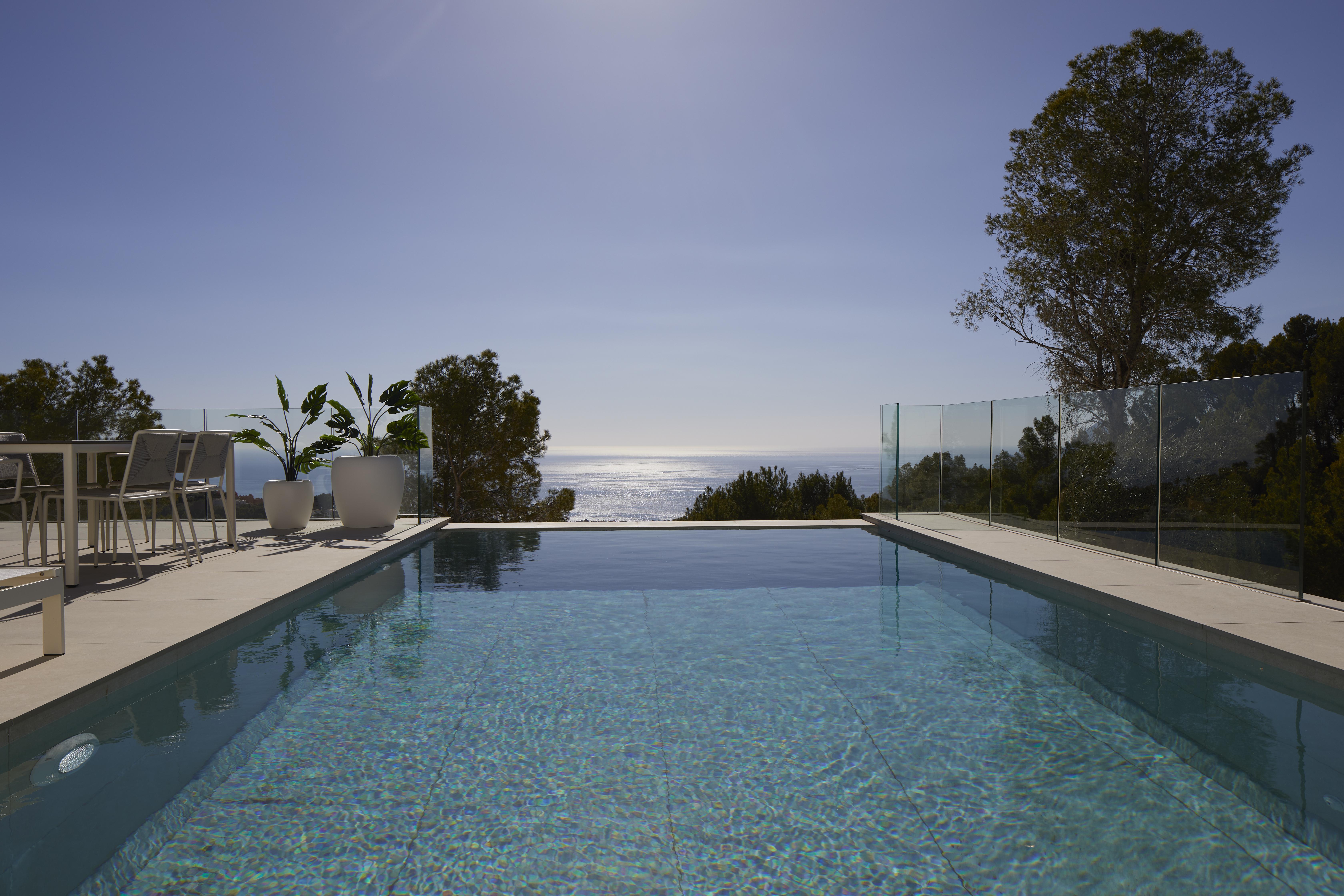 Villa contemporaine exclusive meublée avec vue sur la mer à Altea