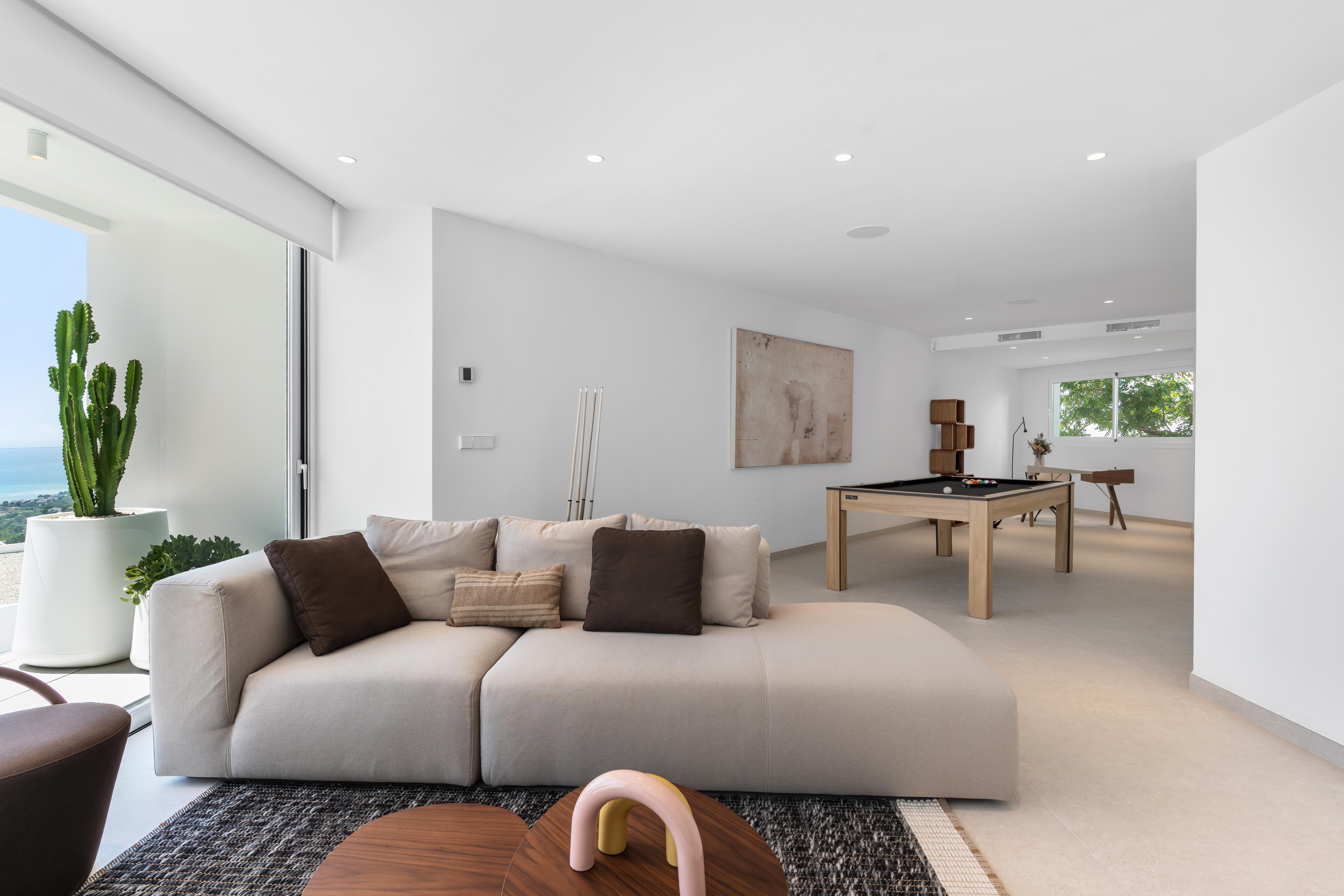Villa moderne exclusive avec 4 chambres et terrasses panoramiques à Altea
