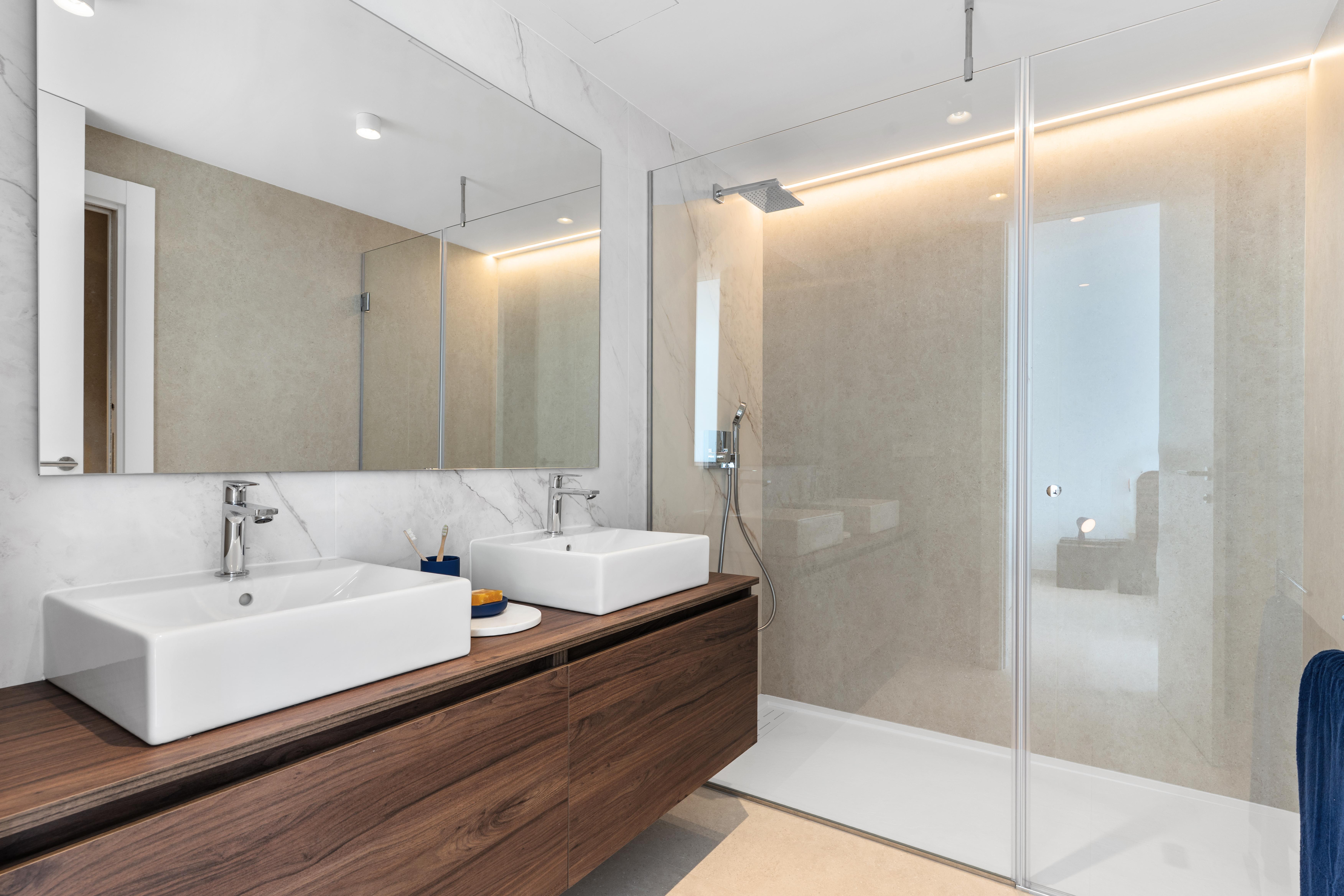 Villa moderne exclusive avec 4 chambres et terrasses panoramiques à Altea