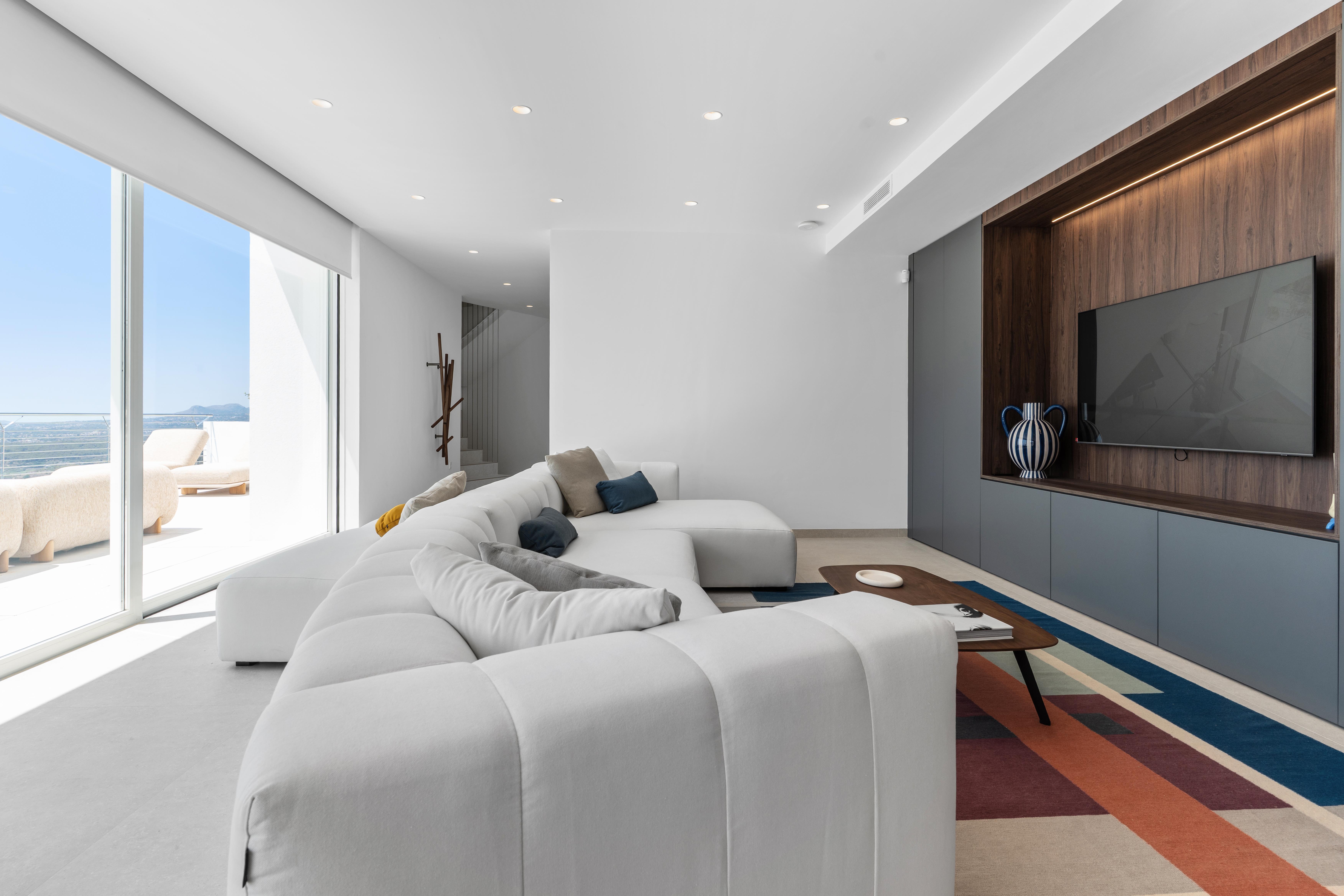 Villa moderne exclusive avec 4 chambres et terrasses panoramiques à Altea