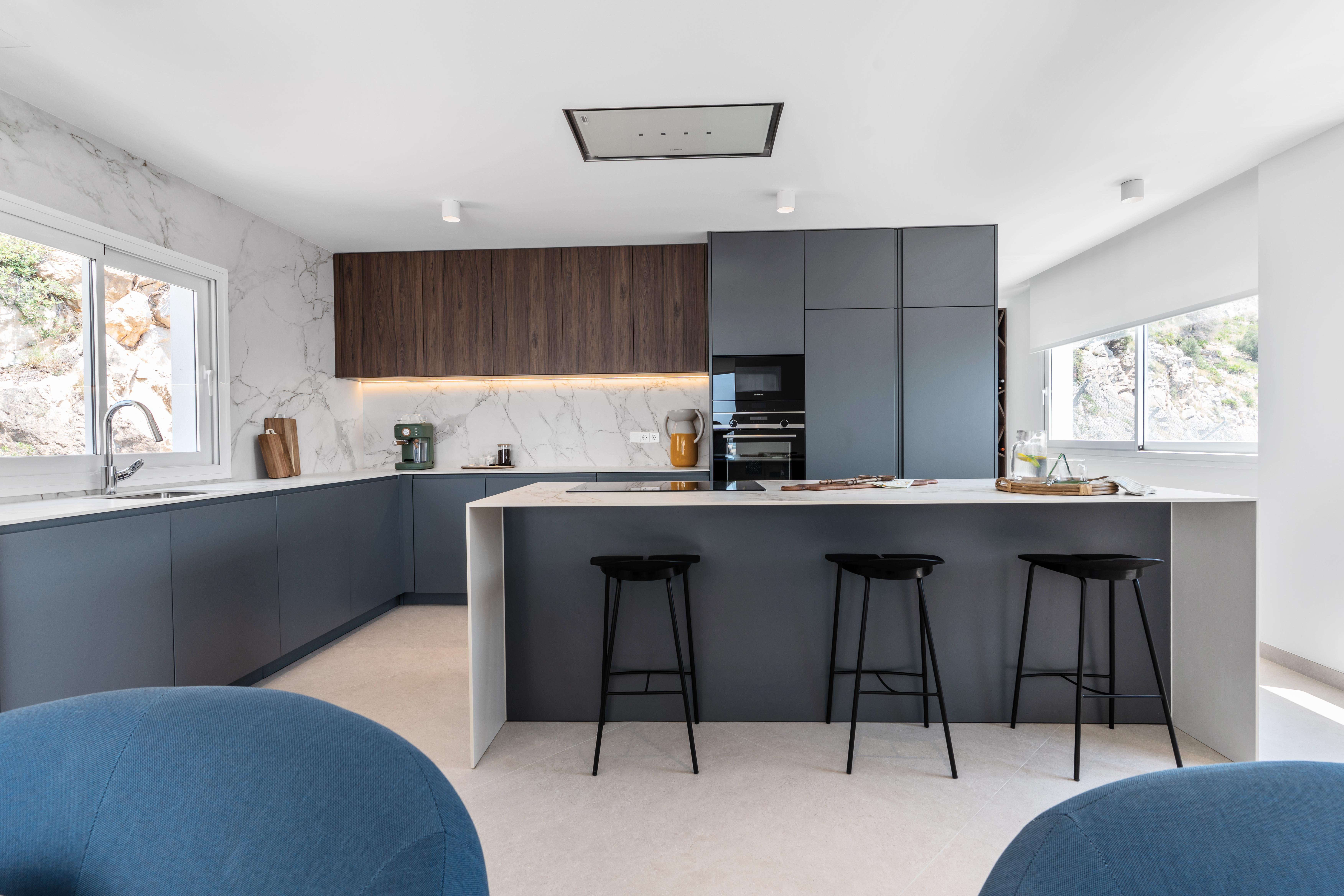 Villa moderne exclusive avec 4 chambres et terrasses panoramiques à Altea