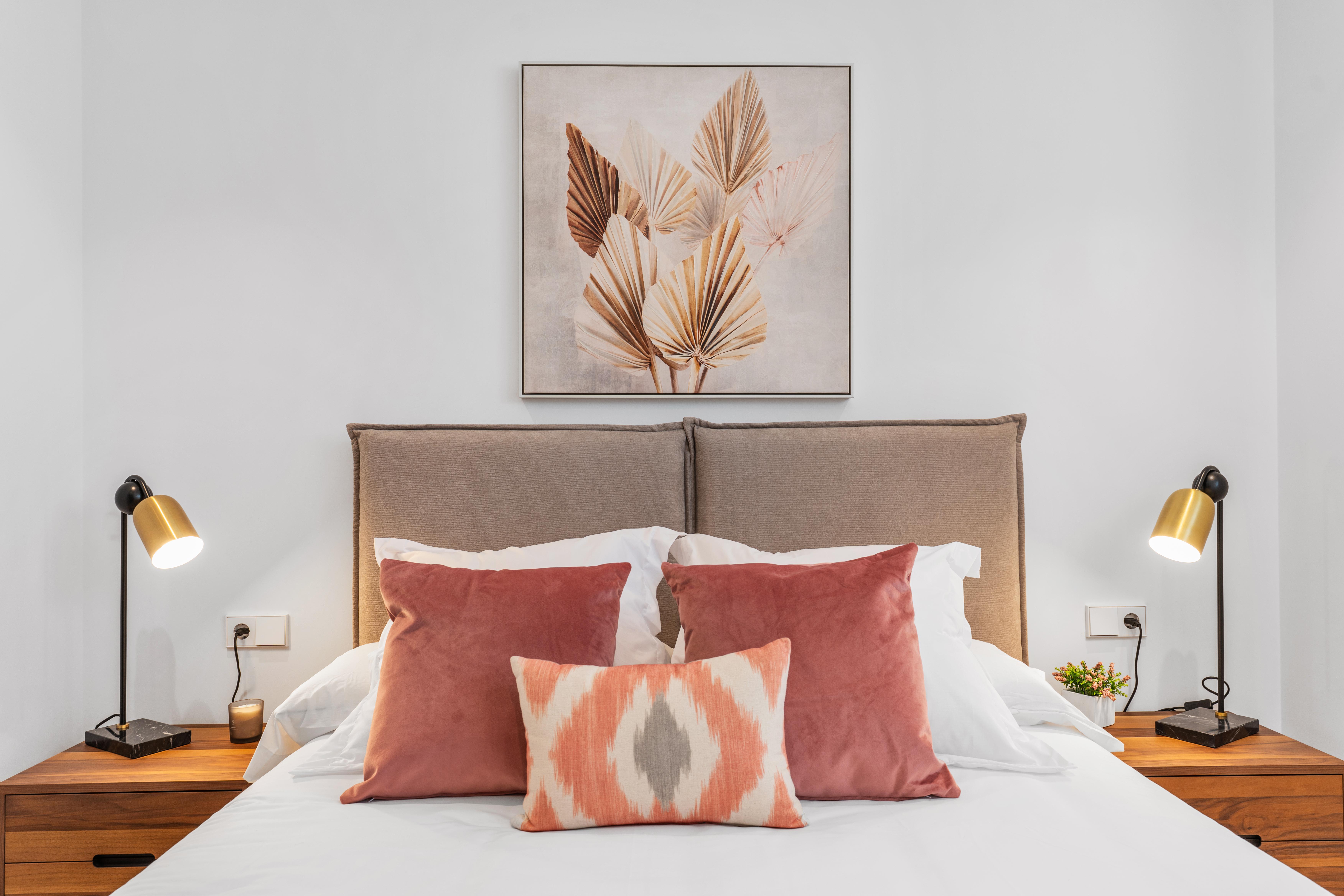Appartement moderne de 2 chambres et 2 salles de bains avec terrasse-jardin.
