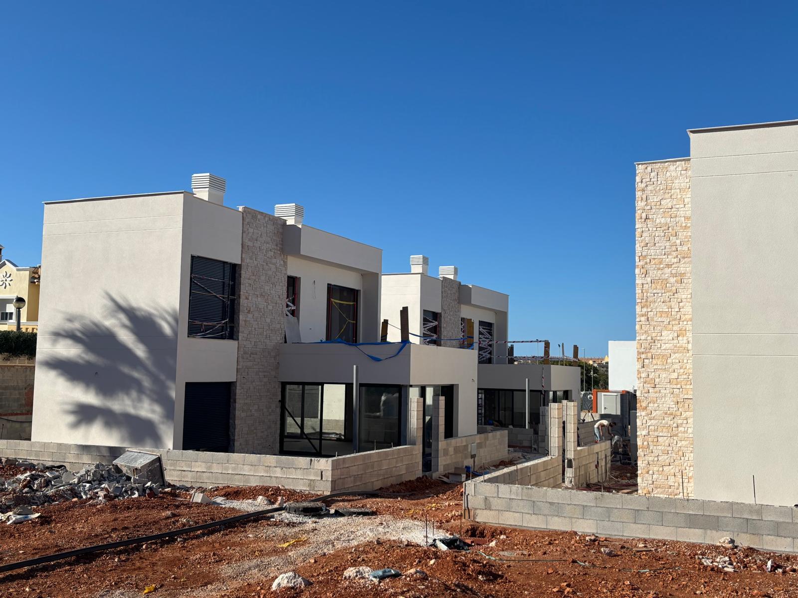 Villa de 3 chambres avec piscine et terrasses