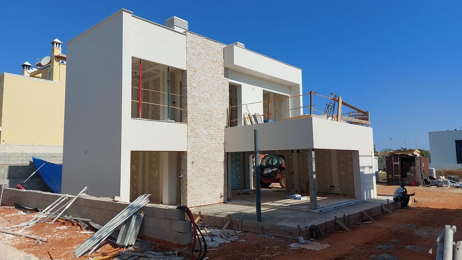 Villa de 3 chambres avec piscine et terrasses