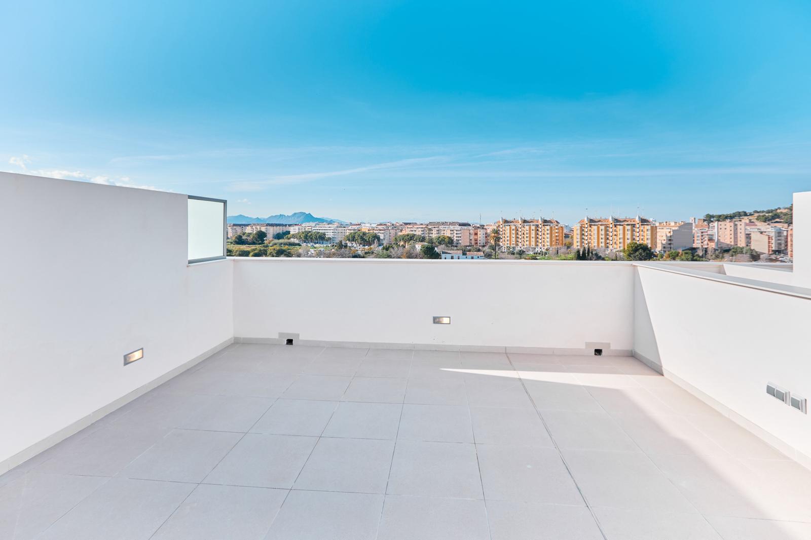 1-bedroom penthouse near the urban center of Denia