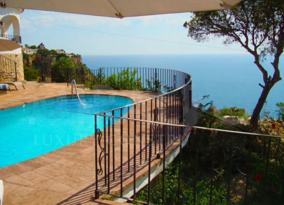 Villa mit 3 Schlafzimmern und atemberaubendem Meerblick in Javea