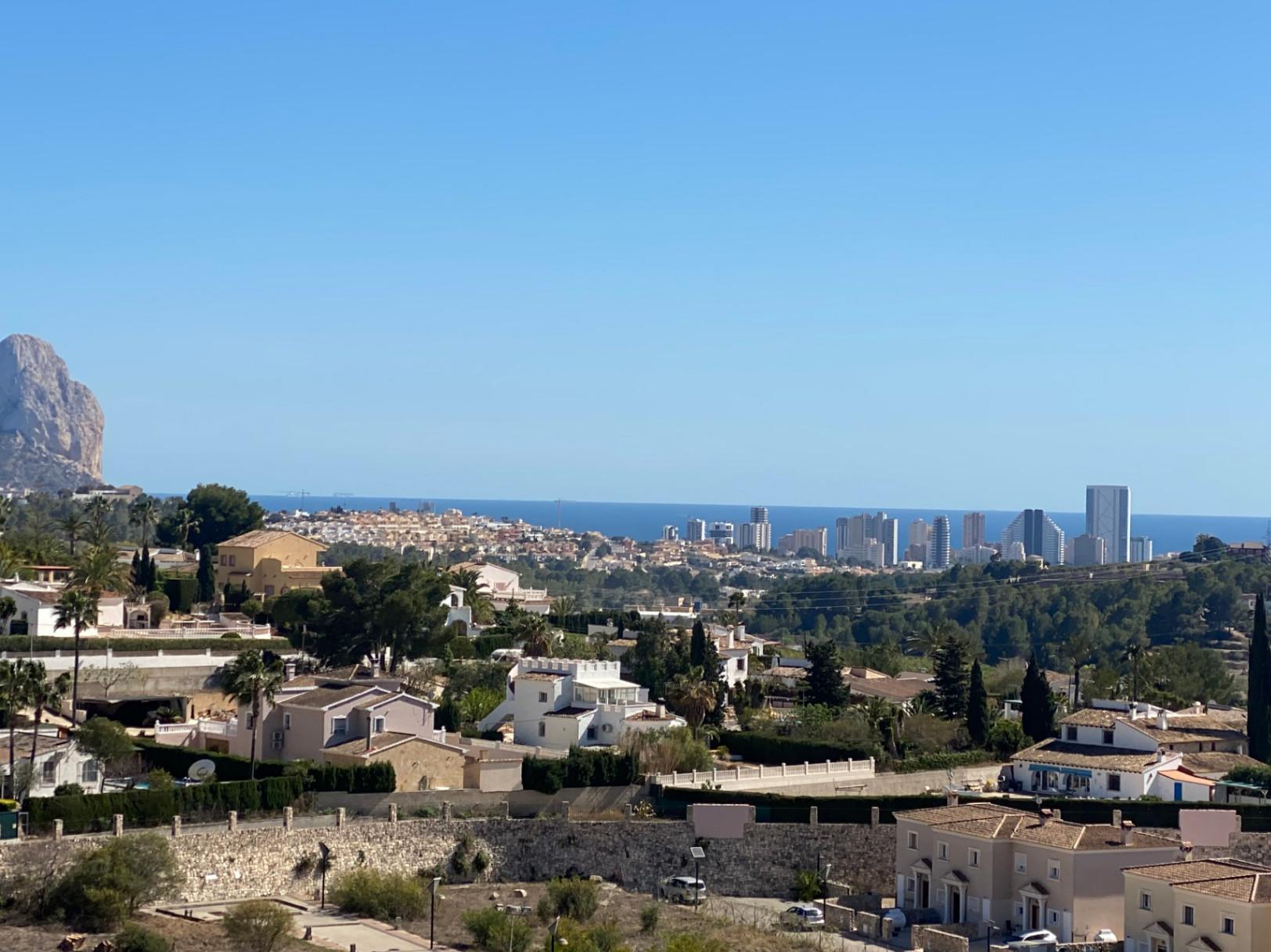 Villa de luxe exclusive à Calpe avec vue sur la mer et le Peñón de Ifach.