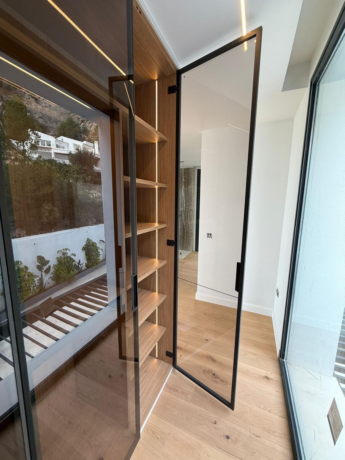 Villa de luxe moderne avec vue sur la mer
