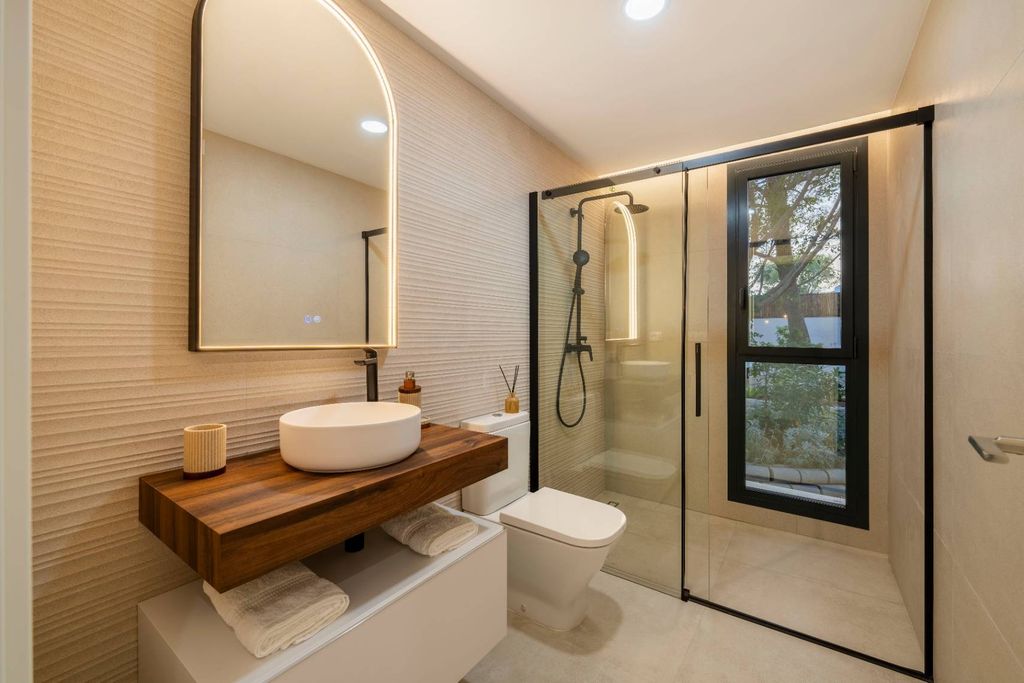 Villa exclusive de style ibicenco à Altea avec vue sur la mer et piscine privée.