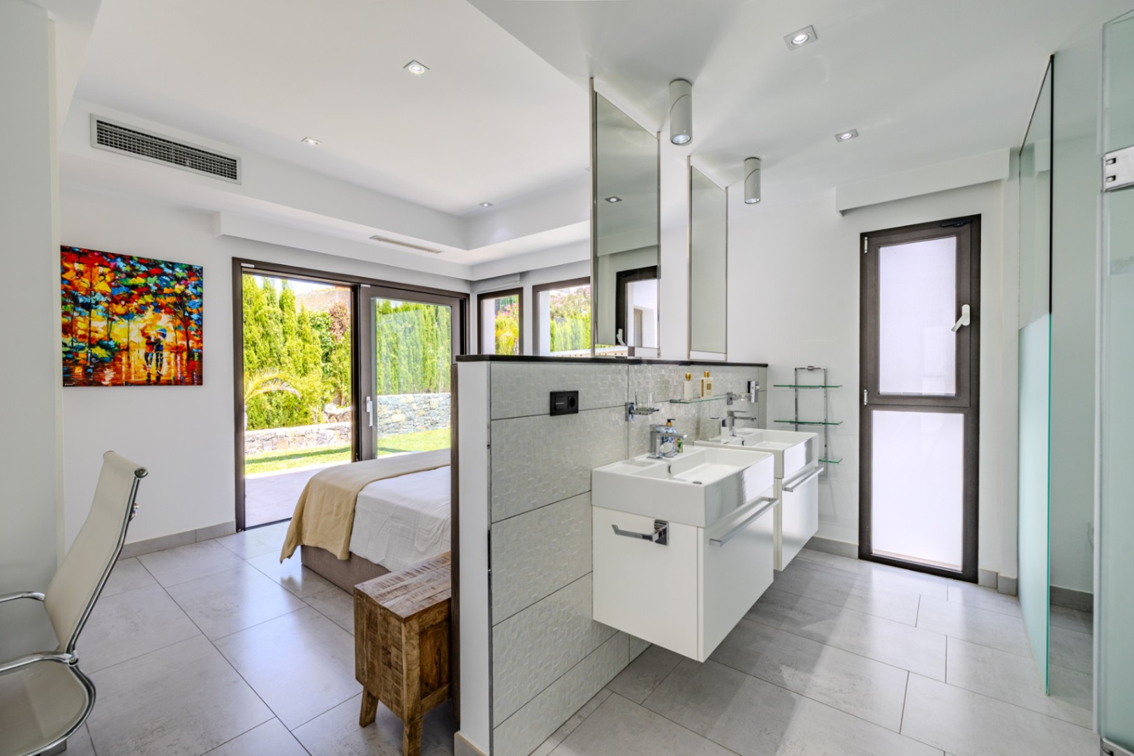 Villa de lujo à Jávea avec vue sur la mer et le Montgó, spa privé, piscine à débordement et efficacité maximale.