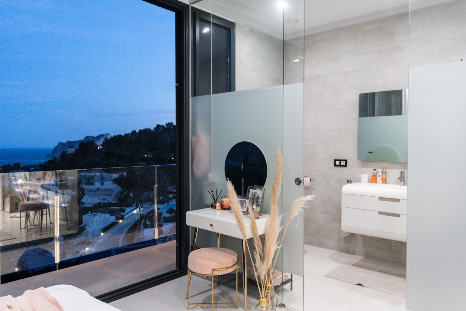 Luxe villa met panoramisch zeezicht in Benissa Costa – modern ontwerp, spa, infinity pool en maximaal comfort