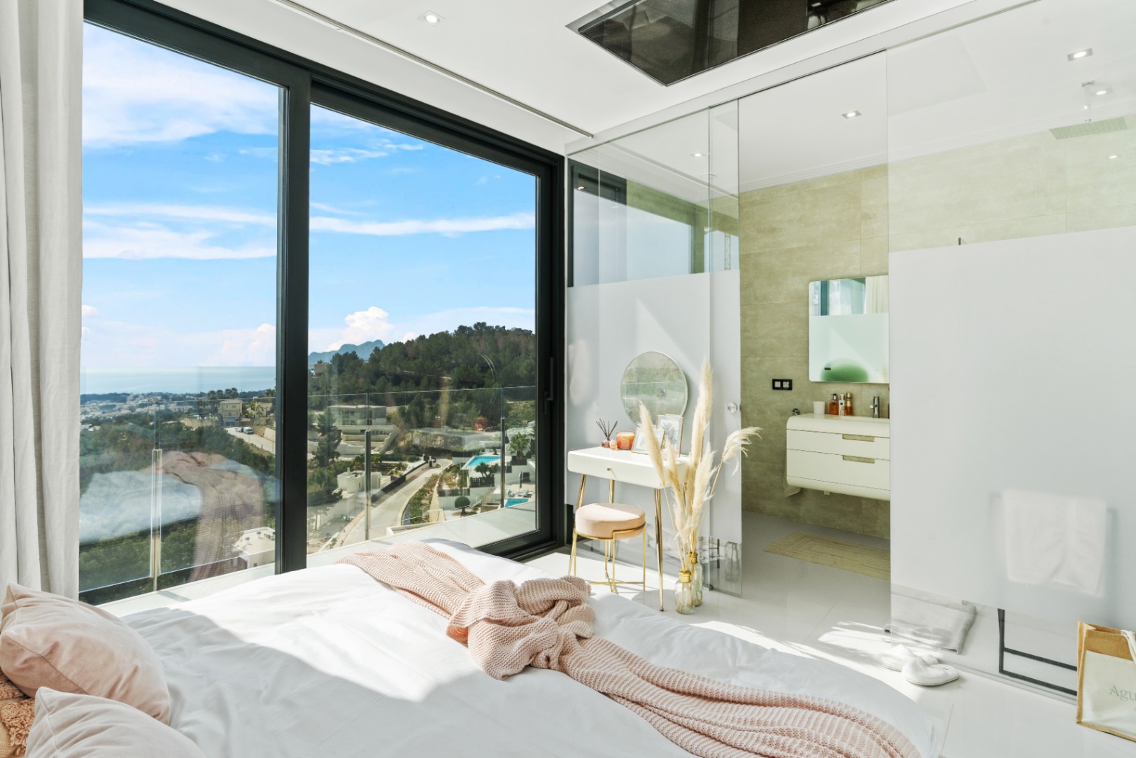 Luxe villa met panoramisch zeezicht in Benissa Costa – modern ontwerp, spa, infinity pool en maximaal comfort
