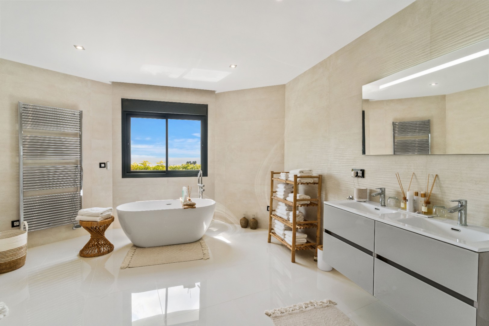Luxe villa met panoramisch zeezicht in Benissa Costa – modern ontwerp, spa, infinity pool en maximaal comfort