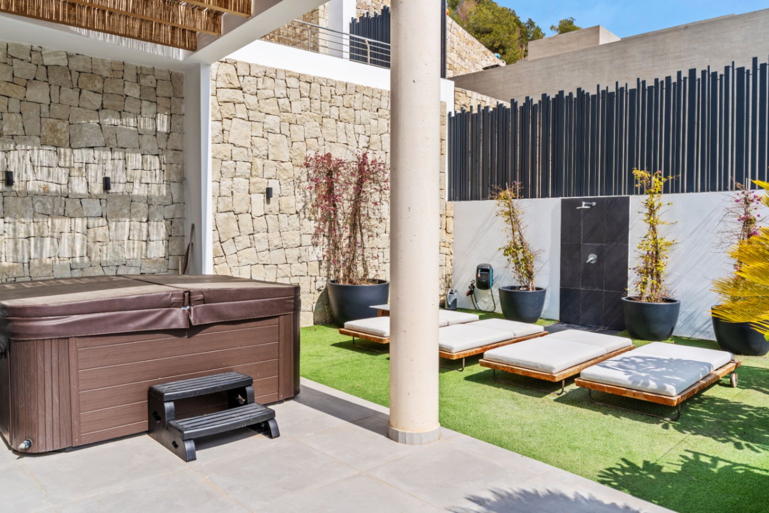 Luxe villa met panoramisch zeezicht in Benissa Costa – modern ontwerp, spa, infinity pool en maximaal comfort