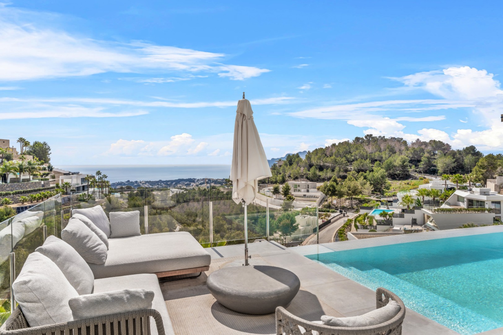 Luxe villa met panoramisch zeezicht in Benissa Costa – modern ontwerp, spa, infinity pool en maximaal comfort