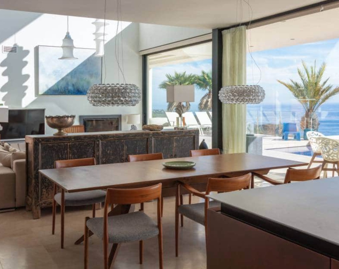 Villa de luxe avec vues panoramiques sur la mer à Moraira – design moderne, piscine chauffée