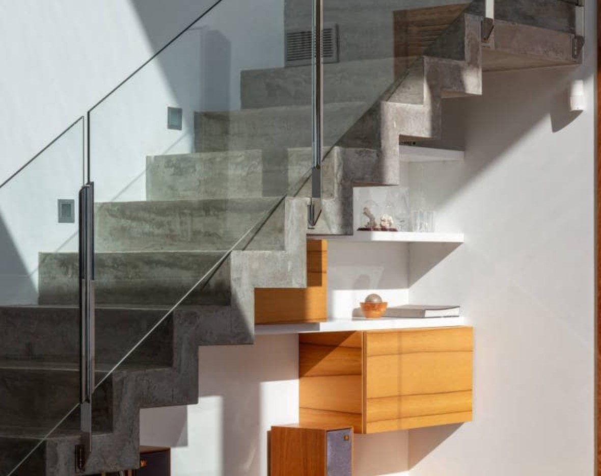 Villa de luxe avec vues panoramiques sur la mer à Moraira – design moderne, piscine chauffée