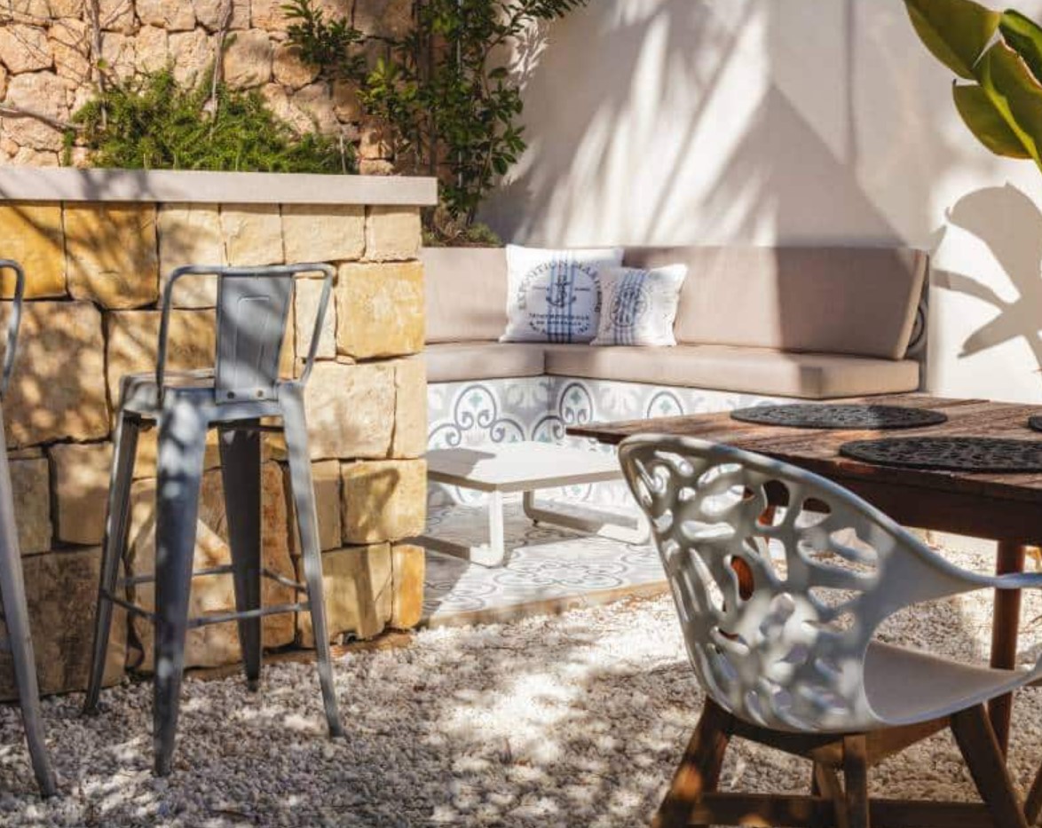 Villa de luxe avec vues panoramiques sur la mer à Moraira – design moderne, piscine chauffée