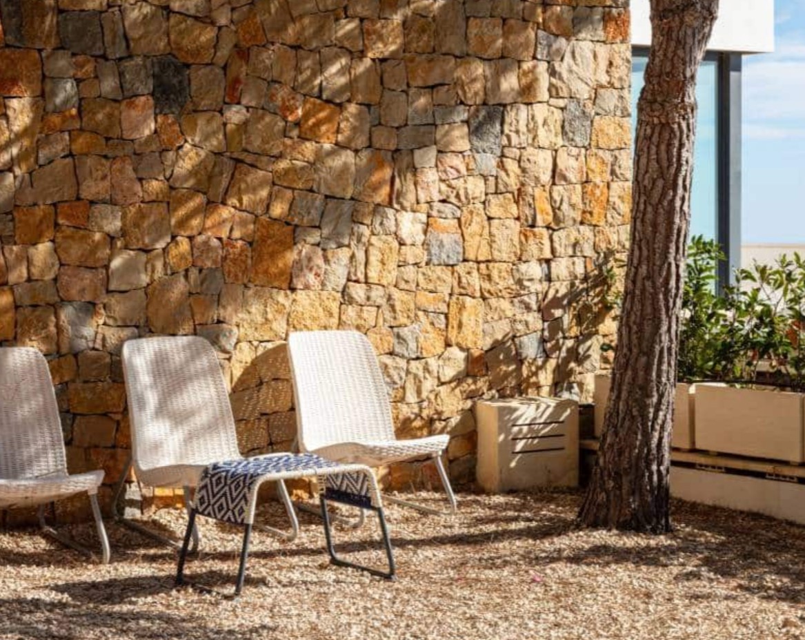 Villa de luxe avec vues panoramiques sur la mer à Moraira – design moderne, piscine chauffée
