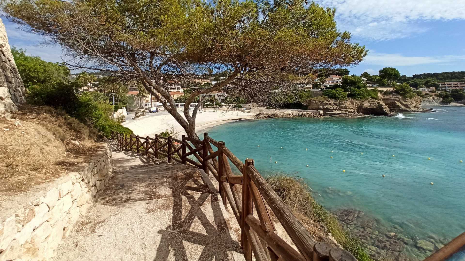 Villa exclusive à Benissa Costa avec vues infinies sur la mer et design minimaliste.