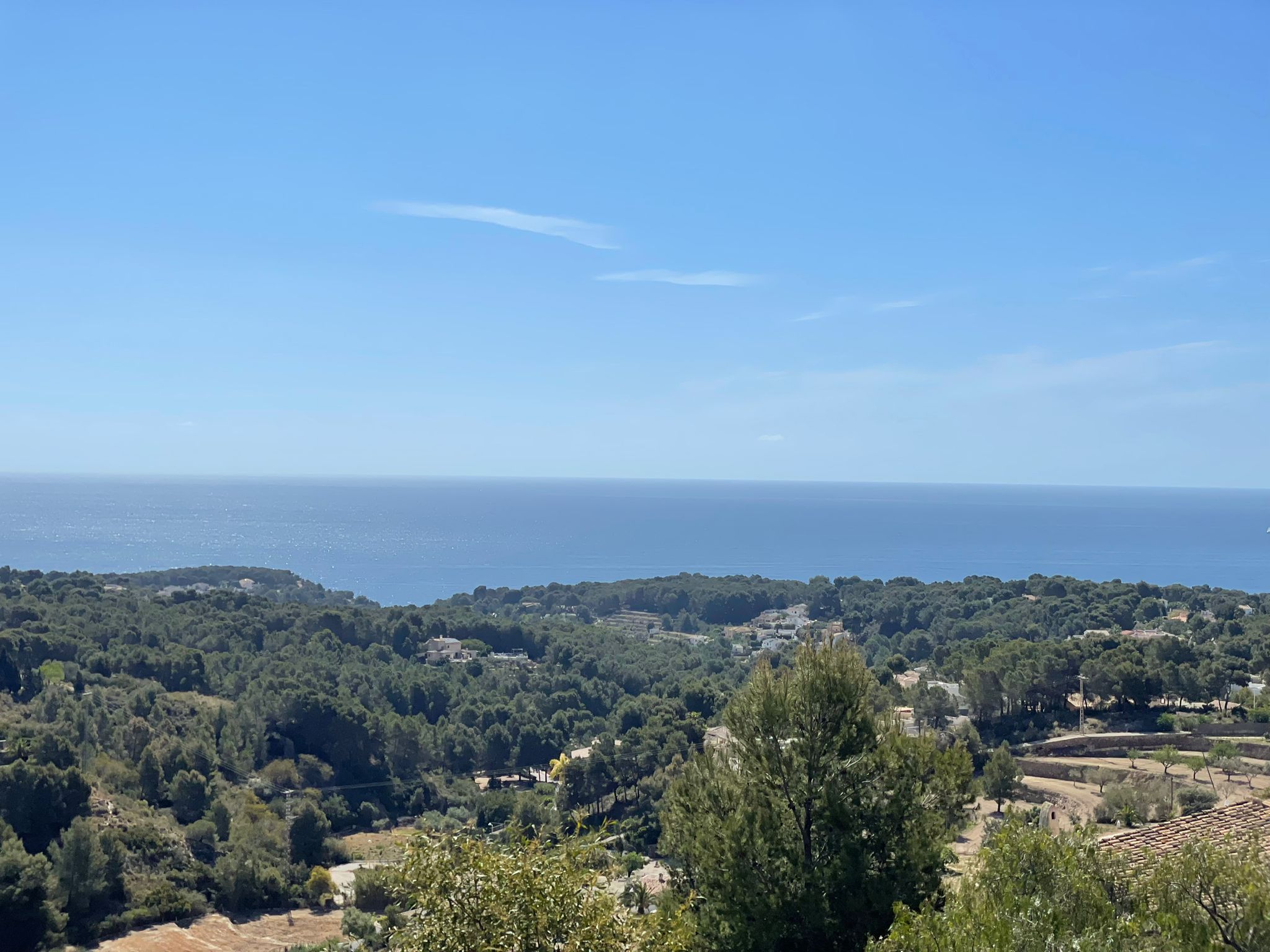 Villa exclusive à Benissa Costa avec vues infinies sur la mer et design minimaliste.