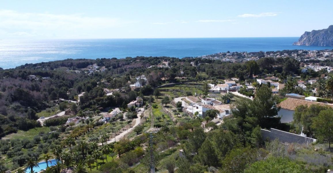 Exklusives Grundstück mit Panoramablick auf das Meer in Benisa