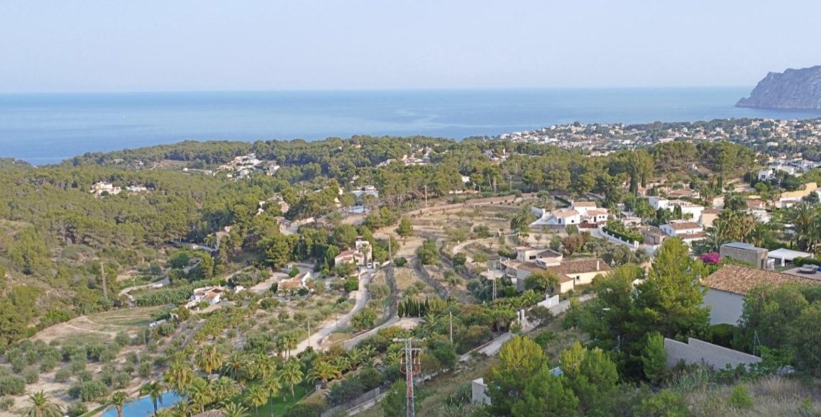 Exklusives Grundstück mit Panoramablick auf das Meer in Benisa