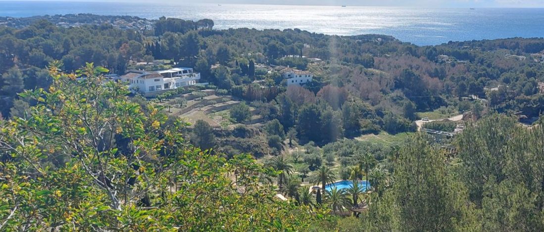 Exklusives Grundstück mit Panoramablick auf das Meer in Benisa