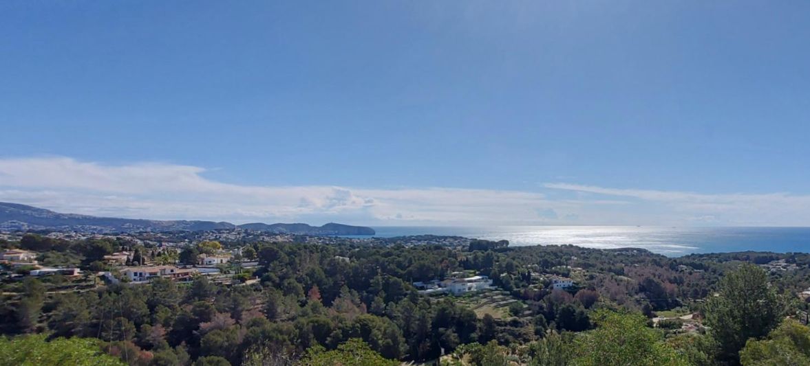Exklusives Grundstück mit Panoramablick auf das Meer in Benisa