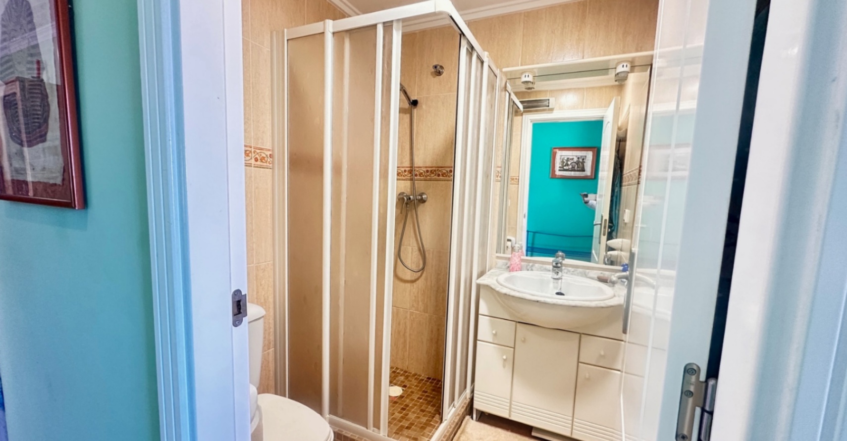 Spacious penthouse with a large terrace, pool, and excellent location in Dénia (Las Marinas)
