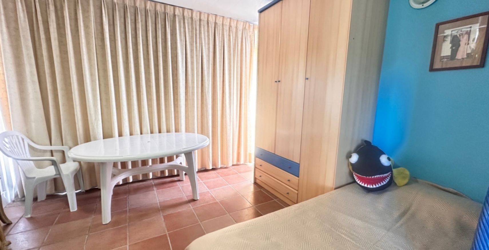 Spacious penthouse with a large terrace, pool, and excellent location in Dénia (Las Marinas)