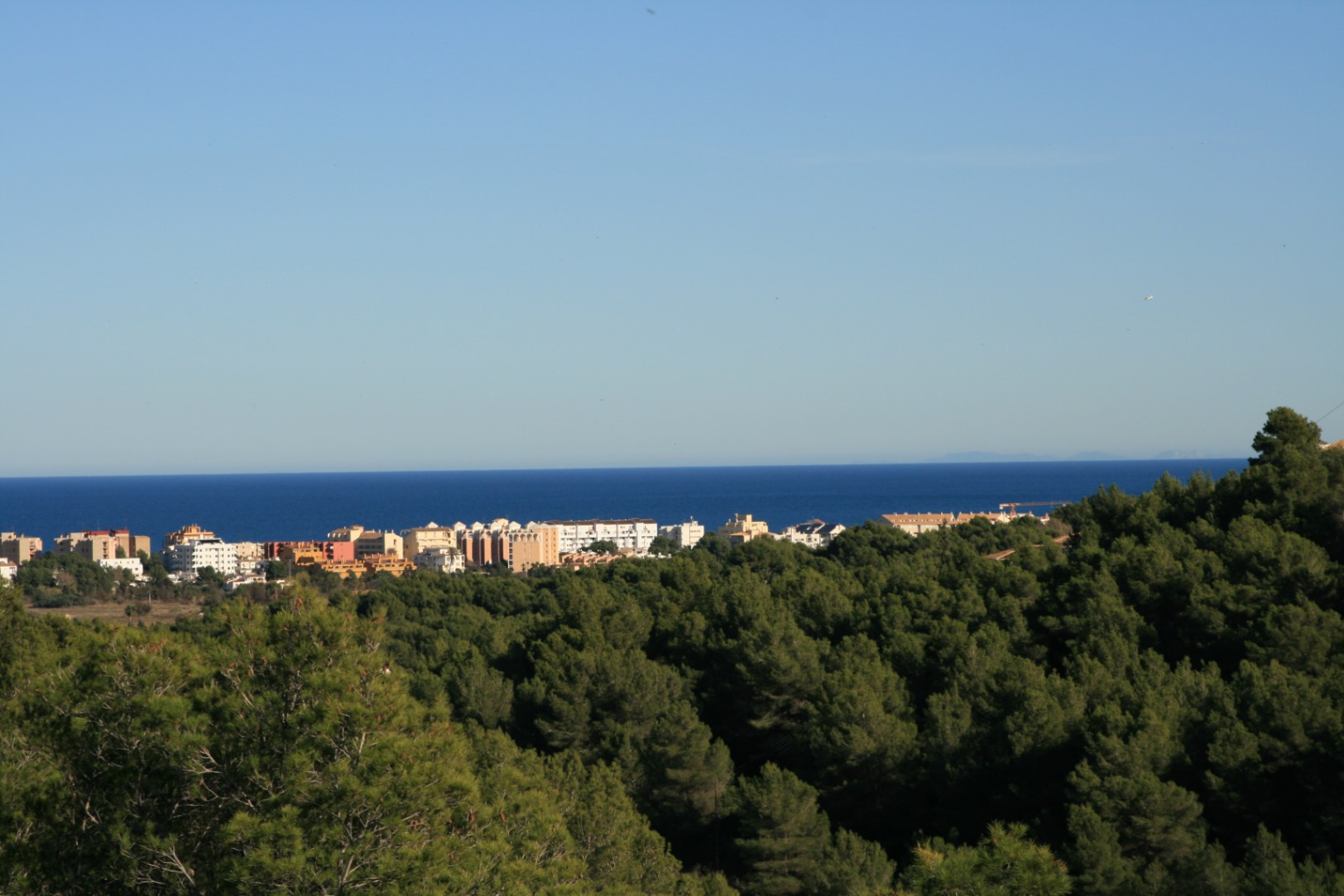 Villa for sale in Jávea with 3 bedrooms and a pool.