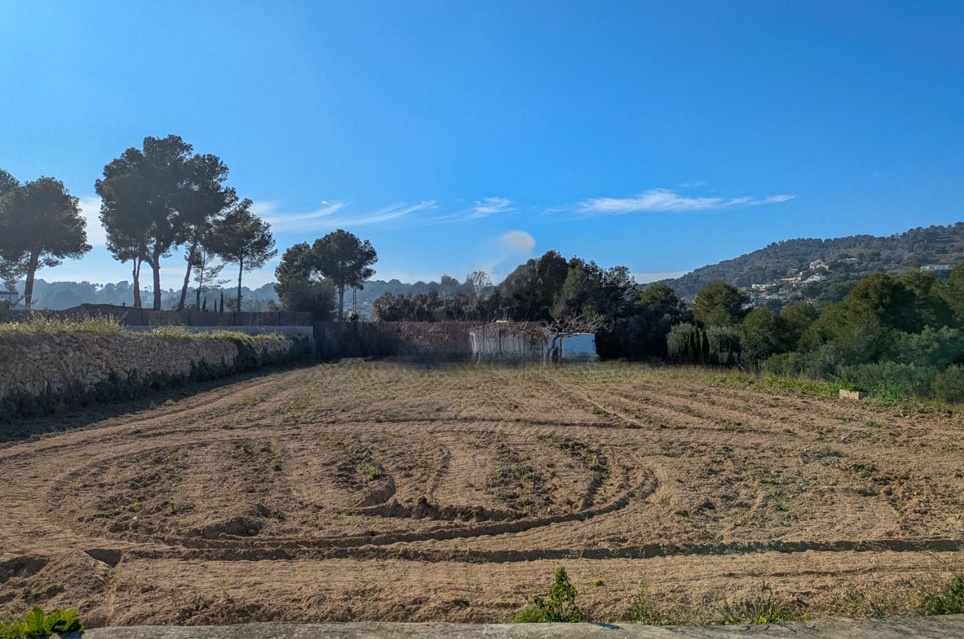 Traditional finca with large plot in Javea