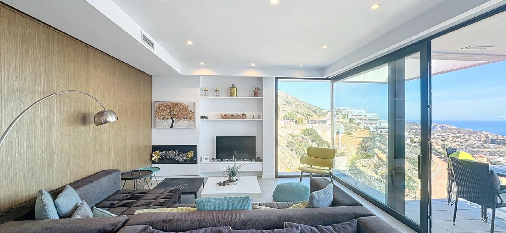Moderne villa met panoramisch uitzicht op zee in woonwijk van Moraira
