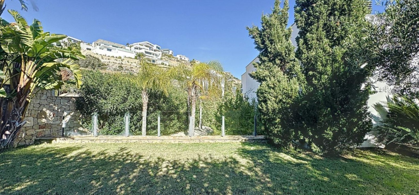Moderne villa met panoramisch uitzicht op zee in woonwijk van Moraira