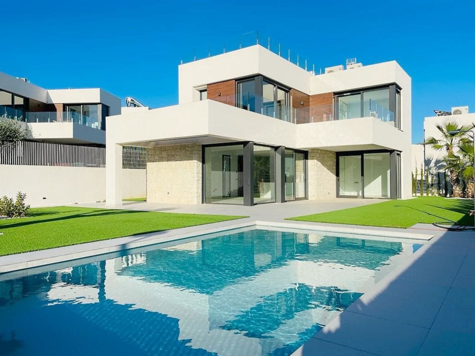 Villa moderne exclusive avec vue sur la mer à Sierra Cortina Benidorm