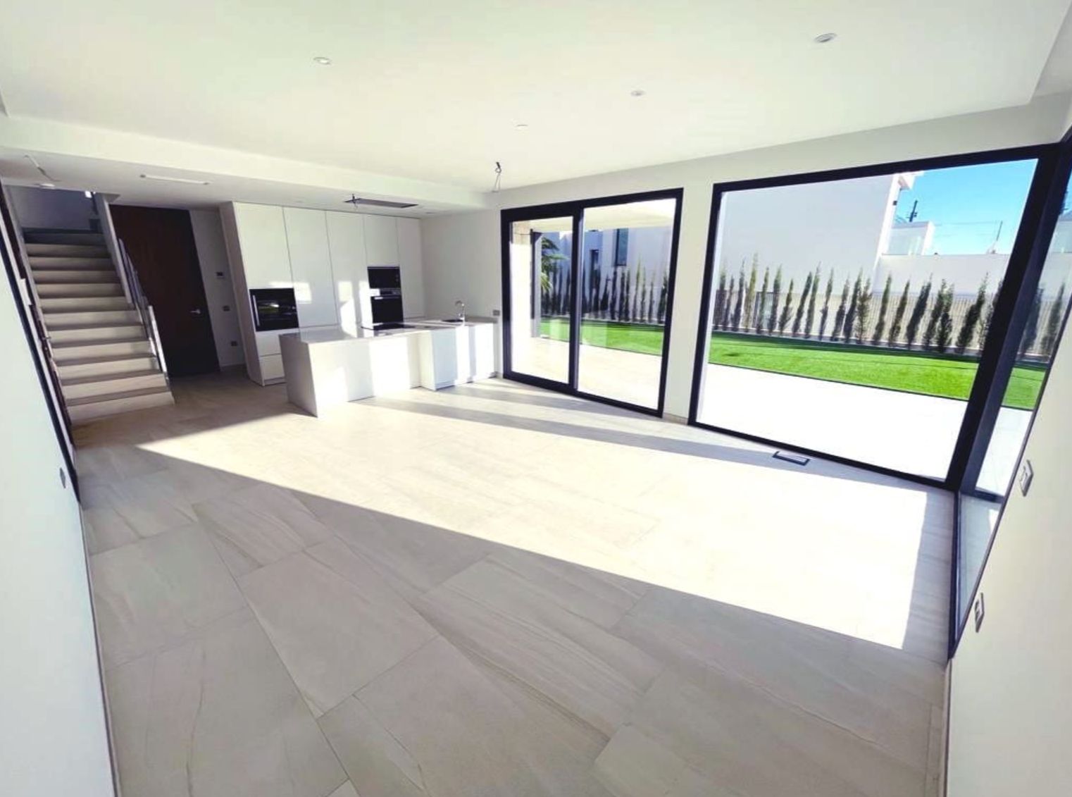 Villa moderne exclusive avec vue sur la mer à Sierra Cortina Benidorm