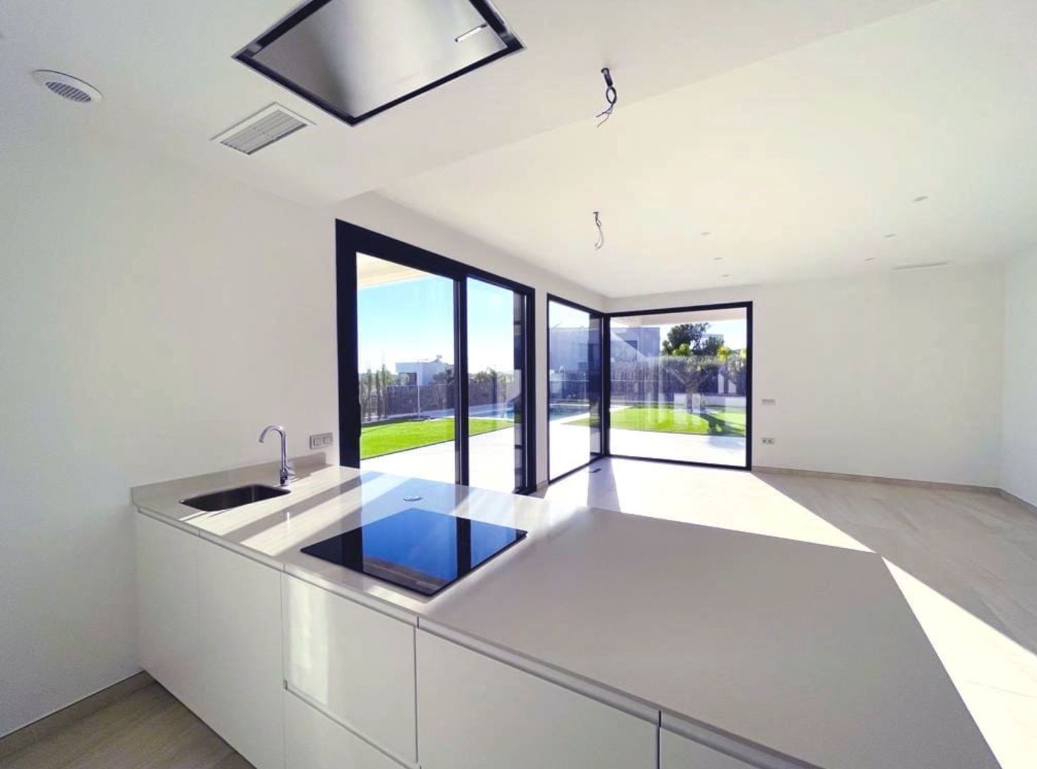 Villa moderne exclusive avec vue sur la mer à Sierra Cortina Benidorm