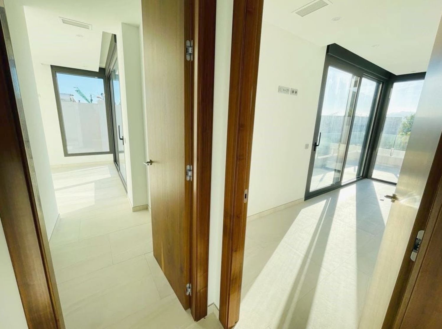 Villa moderne exclusive avec vue sur la mer à Sierra Cortina Benidorm