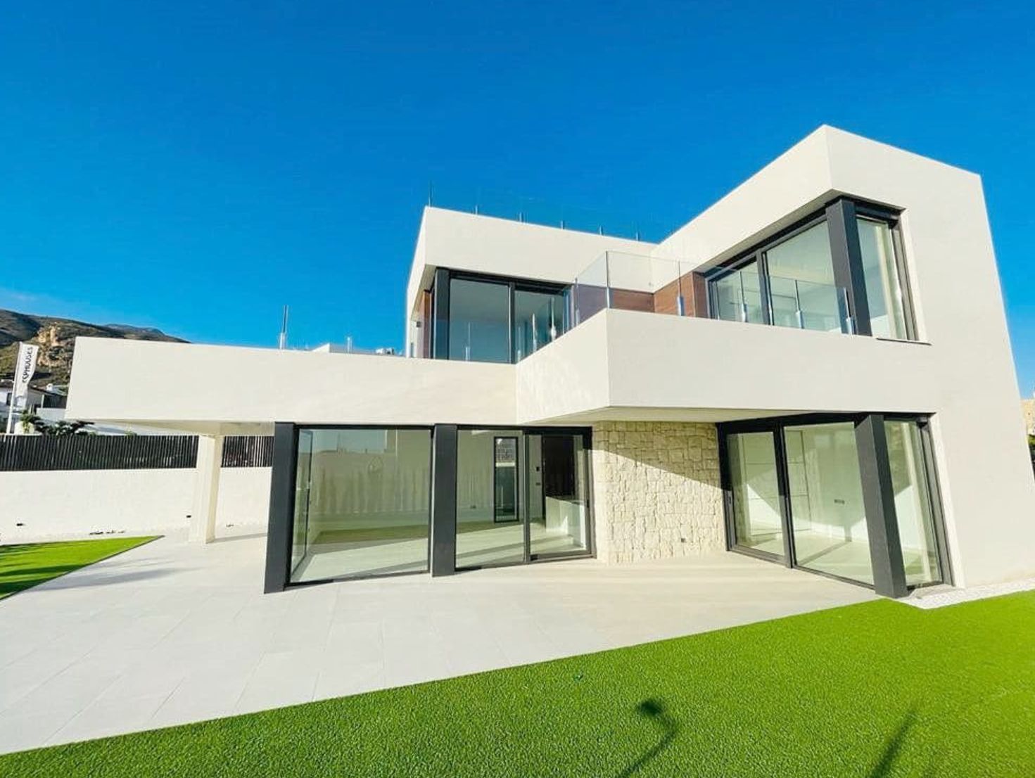 Villa moderne exclusive avec vue sur la mer à Sierra Cortina Benidorm