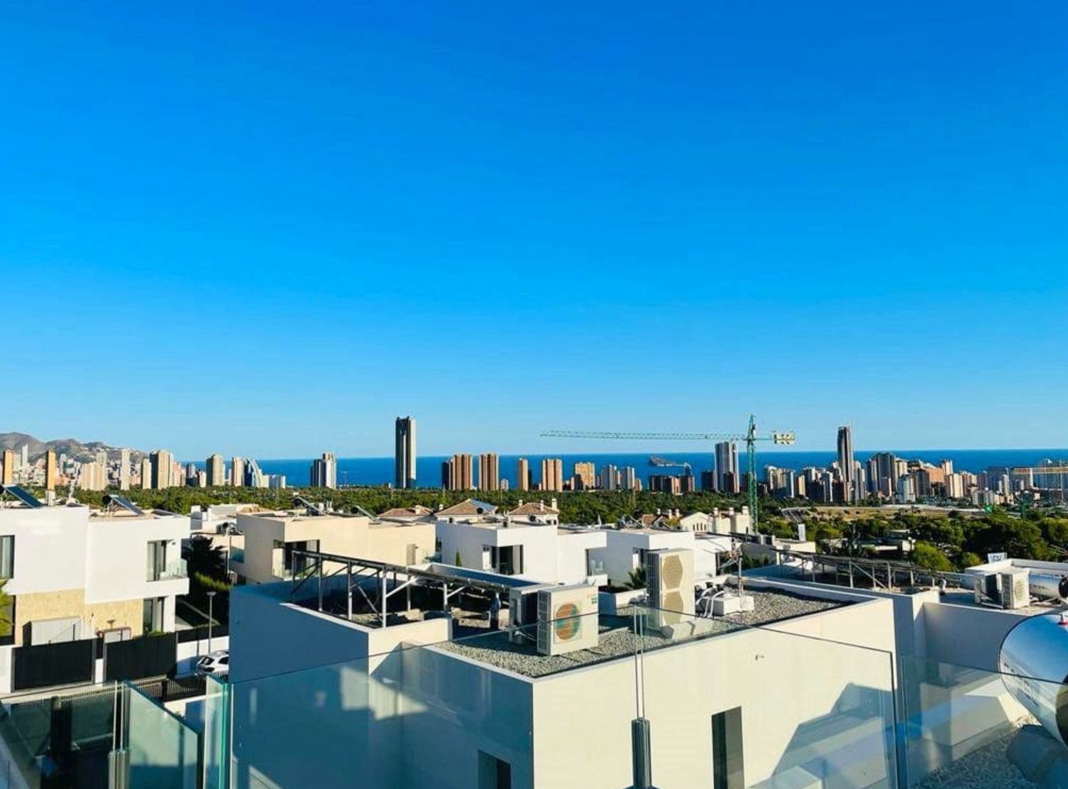 Villa moderne exclusive avec vue sur la mer à Sierra Cortina Benidorm