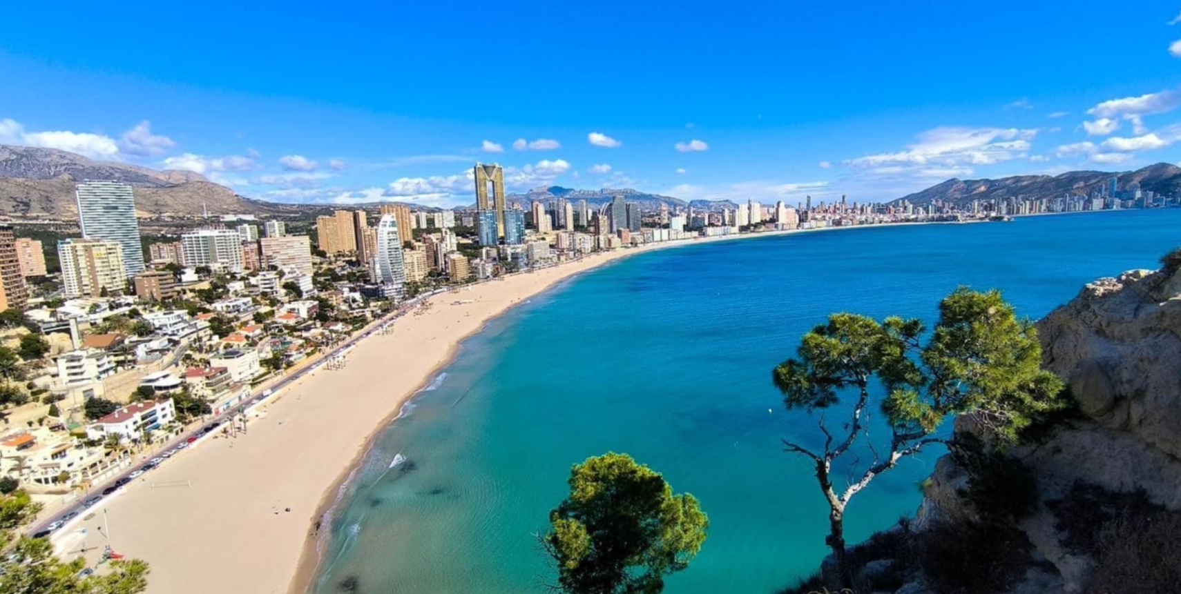 Villa moderne avec vue sur la mer à Sierra Cortina Benidorm