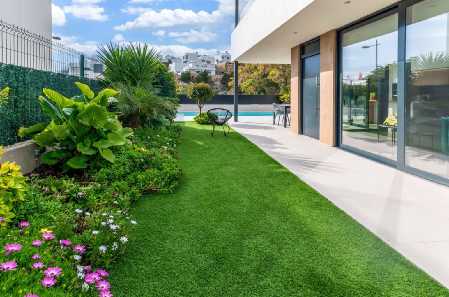 Villa contemporaine avec solarium et vues à Finestrat