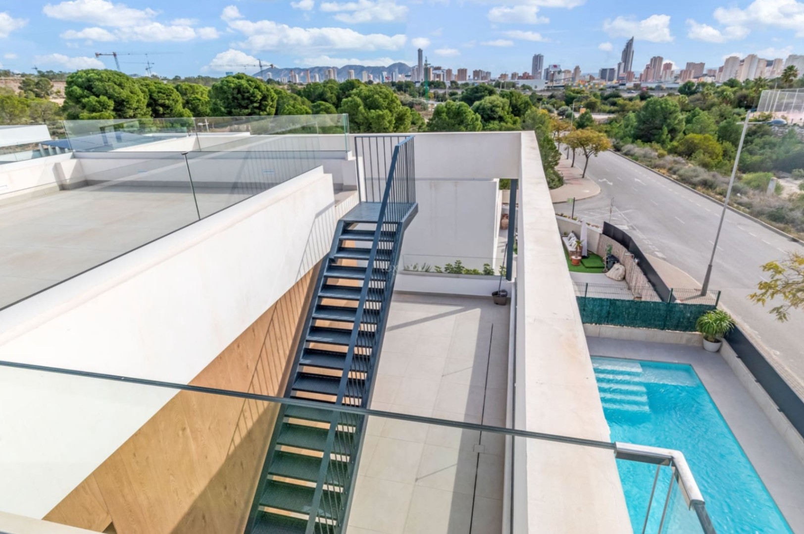 Villa contemporaine avec solarium et vues à Finestrat