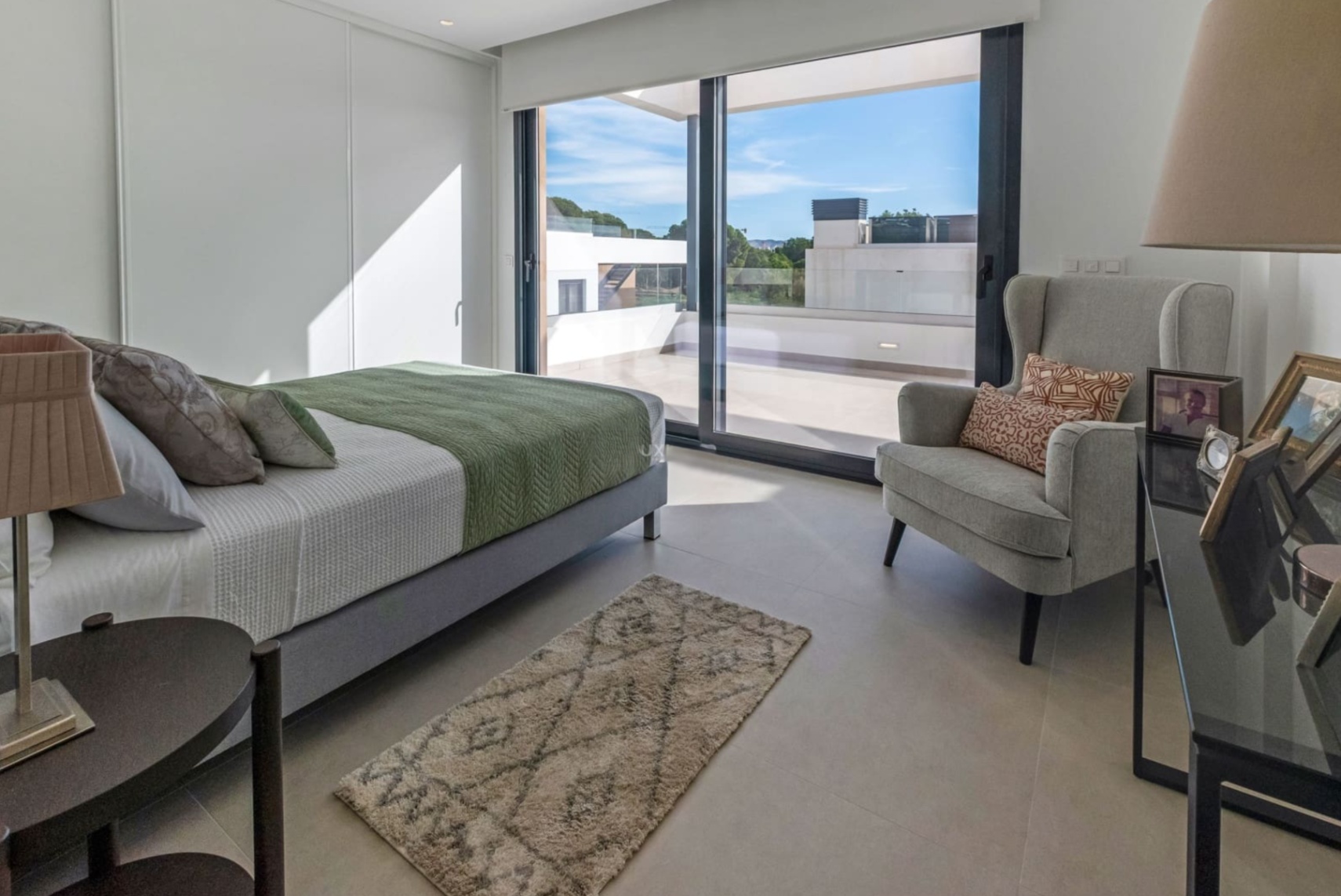 Villa contemporaine avec solarium et vues à Finestrat