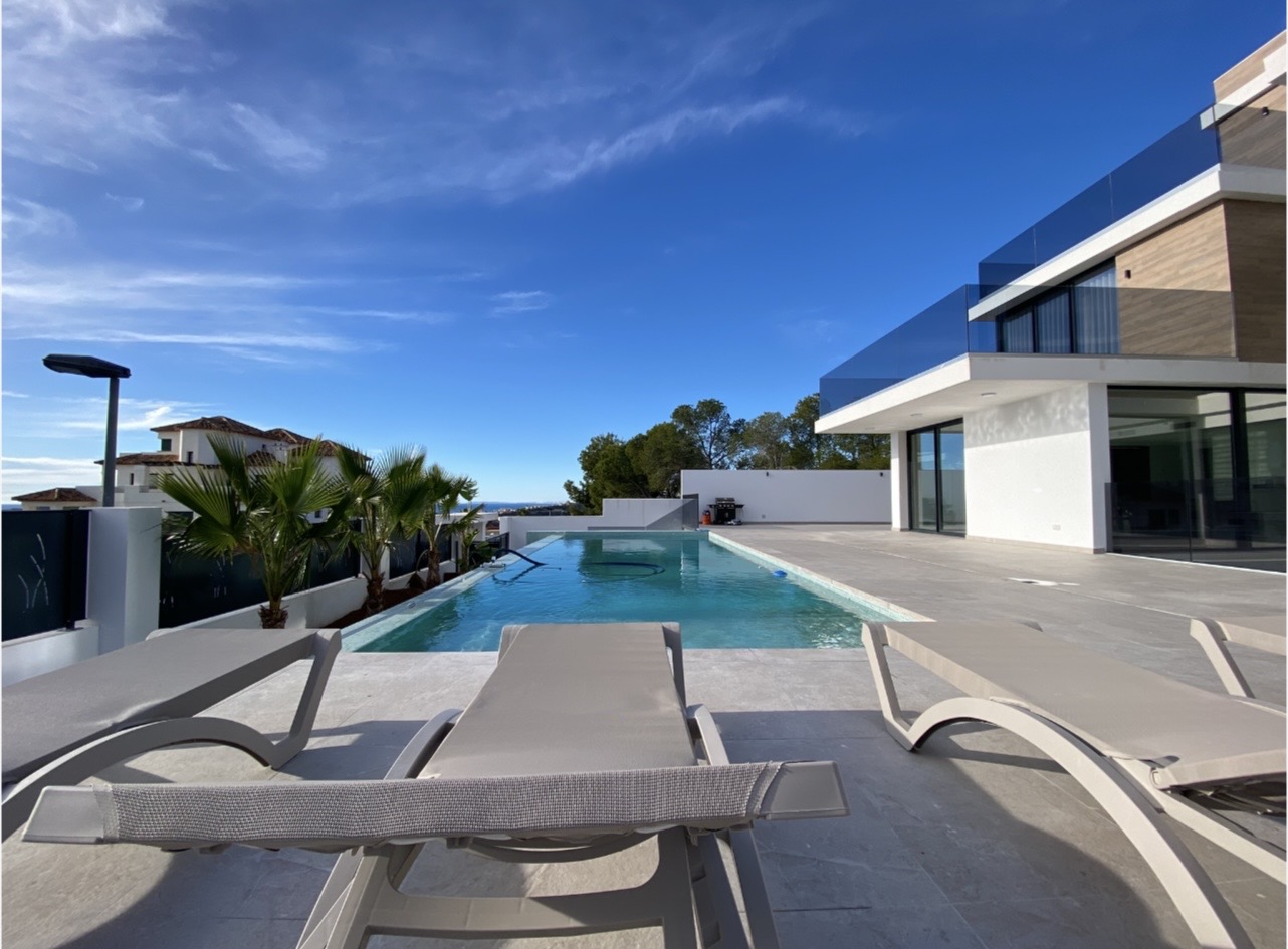 Villa till försäljning i Finestrat, Alicante