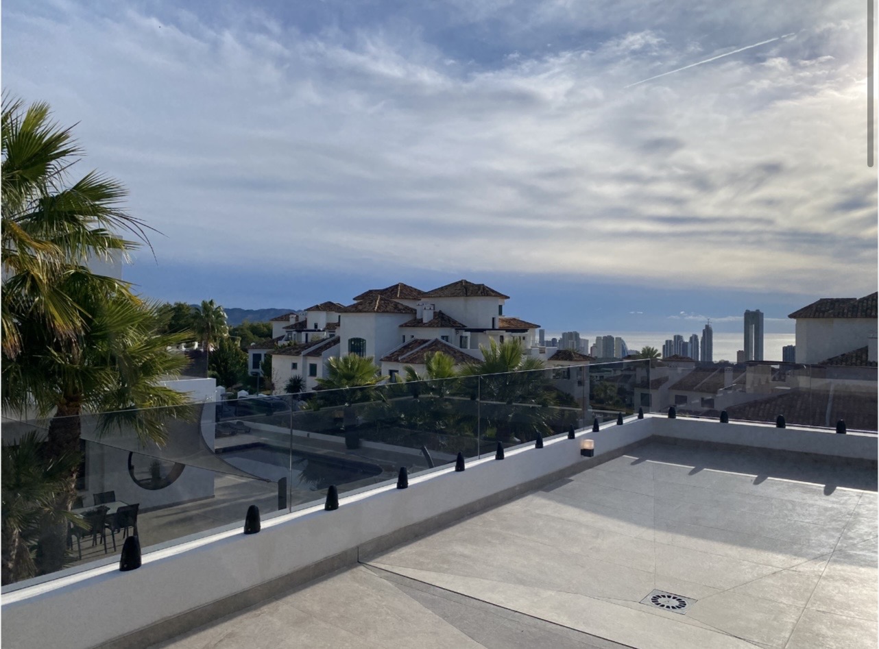 Villa till försäljning i Finestrat, Alicante