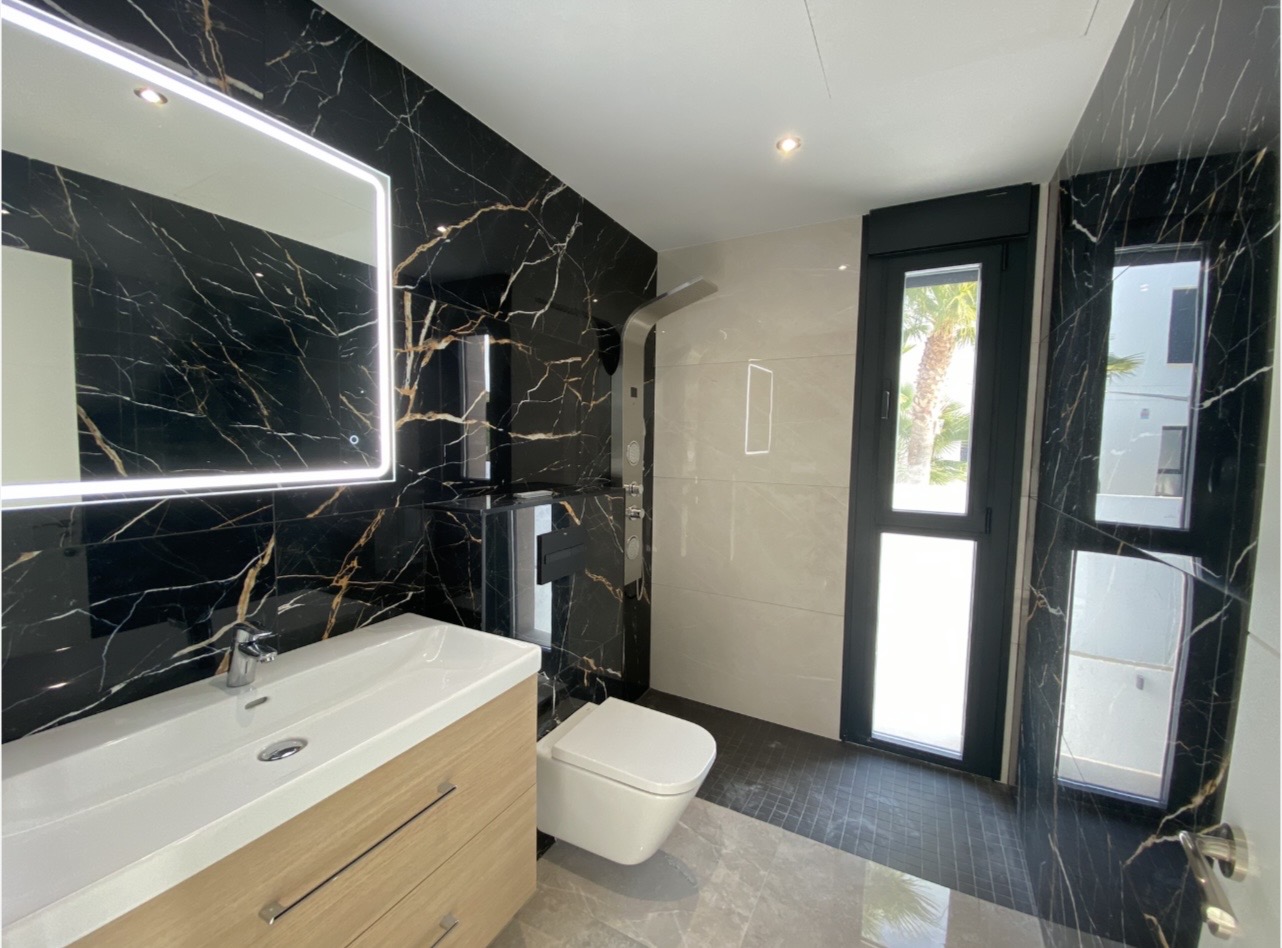 Villa till försäljning i Finestrat, Alicante