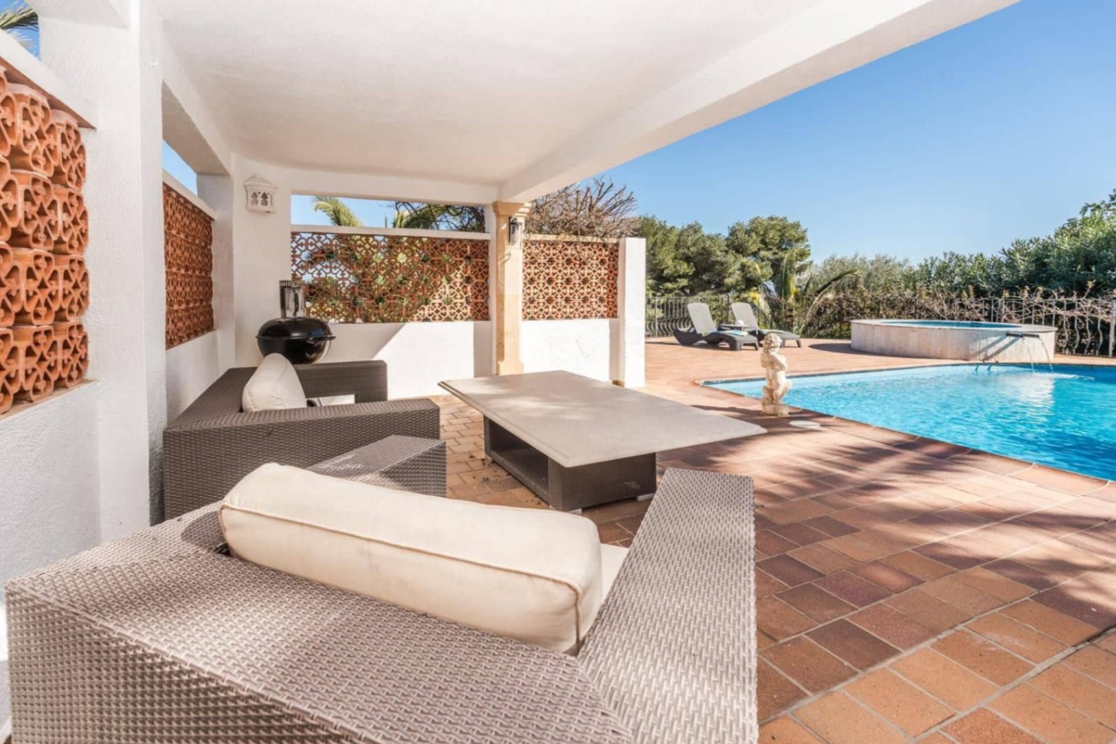 Villa méditerranéenne rénovée avec vue sur la mer à Balcón al Mar Jávea